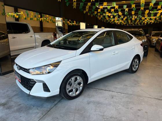 HYUNDAI HB20S 1.0 12V FLEX COMFORT PLUS MANUAL HYUNDAI HB20S 1.0 12V FLEX COMFORT PLUS MANUAL